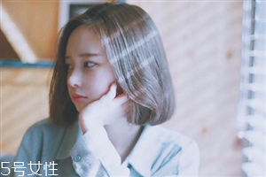 小個(gè)子女生適合什么發(fā)型？蓬松隨意效果