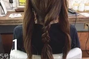 女生冬天長發(fā)怎么編好看？長發(fā)妹紙才懂得的痛