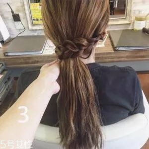 女生冬天長發(fā)怎么編好看？長發(fā)妹紙才懂得的痛