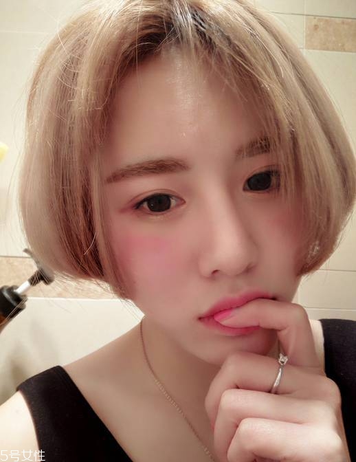 韓式空氣劉海配什么發(fā)型？不失個(gè)性魅力