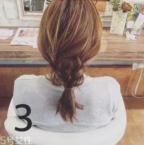 女生冬天長發(fā)怎么編好看？長發(fā)妹紙才懂得的痛