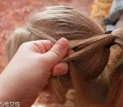 小女孩扎什么頭發(fā)好看？小公主發(fā)型大全