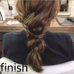 女生冬天長發(fā)怎么編好看？長發(fā)妹紙才懂得的痛