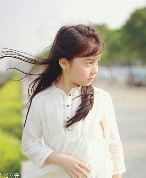 小女孩扎什么頭發(fā)好看？小公主發(fā)型大全