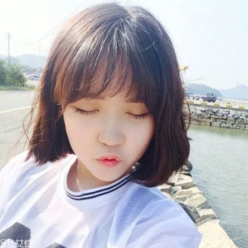 空氣劉海往上翹怎么辦？好前衛(wèi)的空氣劉海