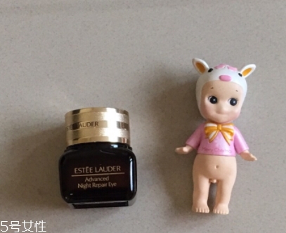 雅詩蘭黛和雪花秀眼霜哪個好？