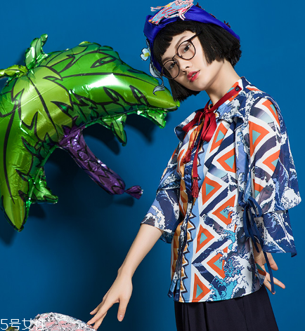 中國(guó)風(fēng)衣服怎么搭配？帶你演繹傳統(tǒng)之美