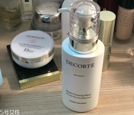 sk2氨基酸泡沫潔面乳霜好用嗎？最愛洗面奶