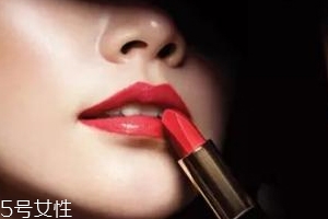 口紅不上色怎么辦？口紅原來不是直接涂的