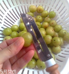 余甘子怎么吃？腌制風(fēng)味最佳