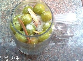 余甘子怎么吃？腌制風(fēng)味最佳