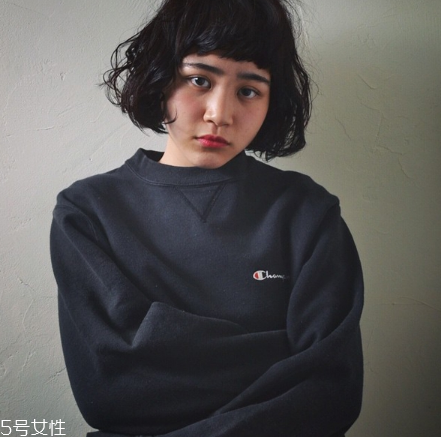 champion的衣服怎么樣？衣柜不能少的基本款