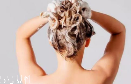 不洗頭怎么去油？三個(gè)方法三天不洗頭