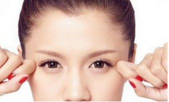 眼睛小怎么變大？畫一個(gè)臥蠶立即變大