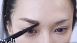 眉毛畫壞了怎么補救？12種拯救方法都在這里了