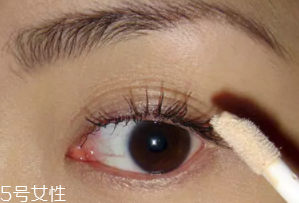 紫色眼影怎么畫好看？淡紫色超有女人味