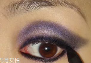 紫色眼影怎么畫好看？淡紫色超有女人味
