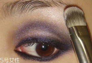 紫色眼影怎么畫好看？淡紫色超有女人味