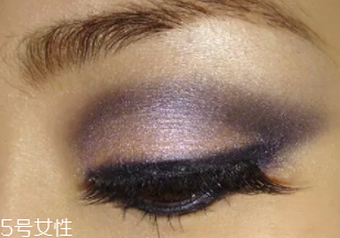 紫色眼影怎么畫好看？淡紫色超有女人味