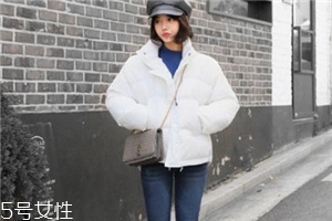 白色面包服配什么鞋？各種風(fēng)格隨意切換