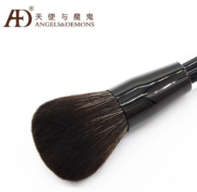 化妝刷可以混著用嗎？每種化妝刷都有它的使命