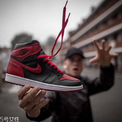運(yùn)動鞋鞋底滑怎么辦？增大鞋底摩擦力