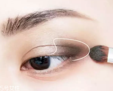 過(guò)年涂什么口紅？這些唇色讓親屬夸你好看