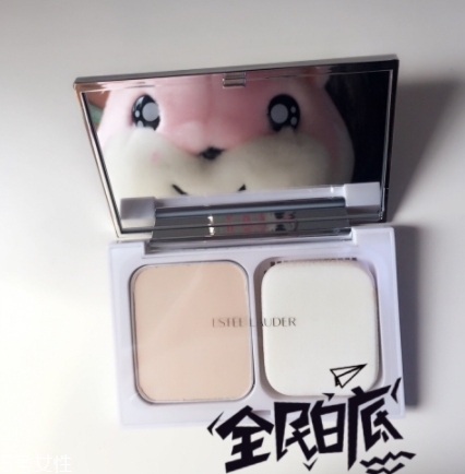 雅詩蘭黛粉餅?zāi)目詈?？補(bǔ)妝定妝的神器