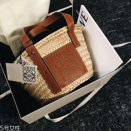 loewe是奢侈品嗎？西班牙百年奢華品牌