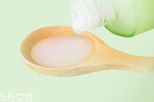 爽膚水有沉淀能用嗎？