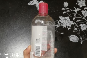 貝德瑪卸妝水要二次清潔嗎？卸除彩妝無(wú)殘留