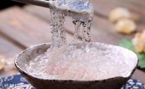雪燕可以生吃嗎？雪燕沒煮熟可以吃嗎？