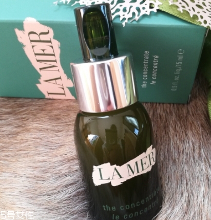 lamer海藍之謎精華液怎么用？