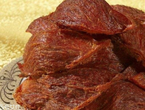 血燕窩和白燕窩區(qū)別 是高價值還是商家噱頭？