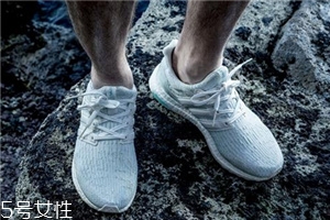 運(yùn)動(dòng)鞋夾腳怎么辦？巧妙利用濕報(bào)紙