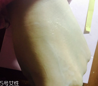 悅詩風(fēng)吟乳液為什么搓泥？吸收度一般