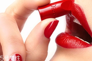 迪奧和圣羅蘭口紅哪個好？dior和ysl口紅對比