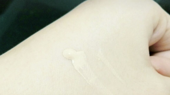 香奈兒粉底液遮瑕效果好嗎？遮瑕力較弱