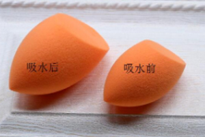 美妝蛋怎樣上妝更服帖？先浸濕再用
