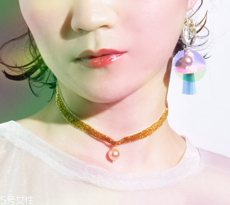女生怎么穿有個(gè)性？做個(gè)性感又迷人的酷girl