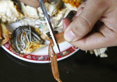 陽(yáng)澄湖大閘蟹怎么吃？食陽(yáng)澄湖大閘蟹注意事項(xiàng)
