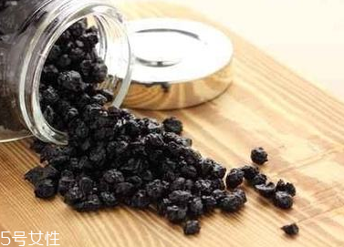 藍(lán)莓干是酸性還是堿性？屬于堿性