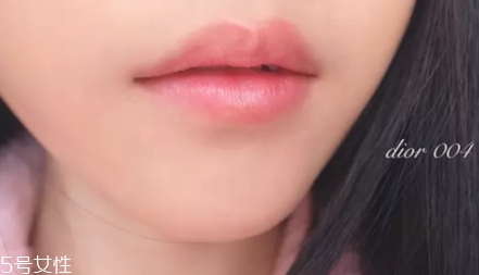 迪奧005和004哪個好看？