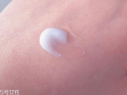 freeplus芙麗芳絲面霜怎么用？