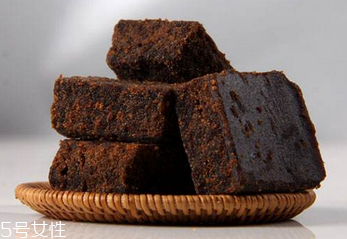 阿膠黑糖經(jīng)期可以喝嗎？最好少喝