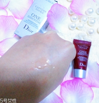 dior迪奧精華液多少錢(qián)？貴有貴的道理