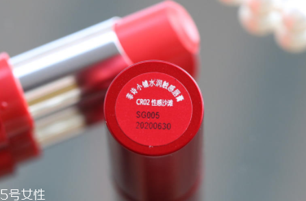 菲詩小鋪豆沙色和沙灘色哪個好看？沙灘色更成熟