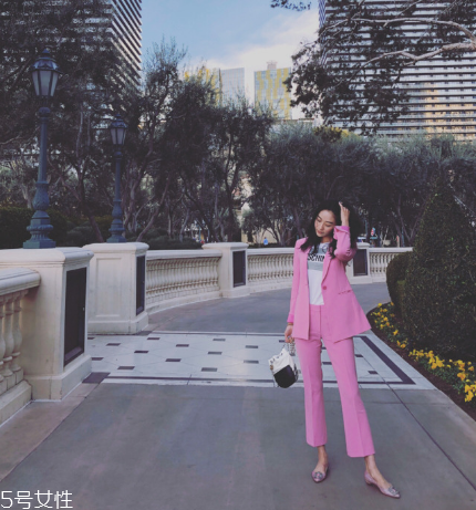 theory是什么牌子？明星與潮人都在追捧的品牌