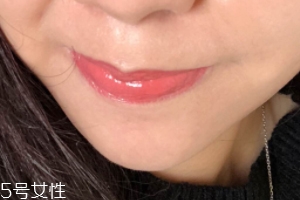 mac唇釉哪個(gè)顏色比較日常？溫柔清新珊瑚粉