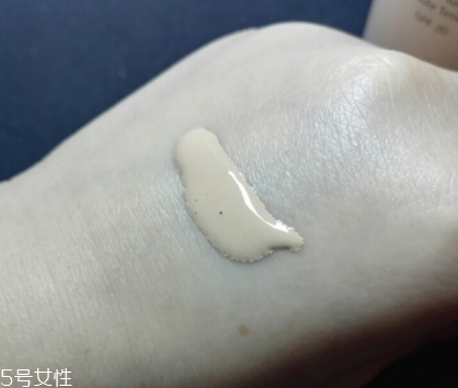 資生堂粉底哪個好用？持久粉底液很日常